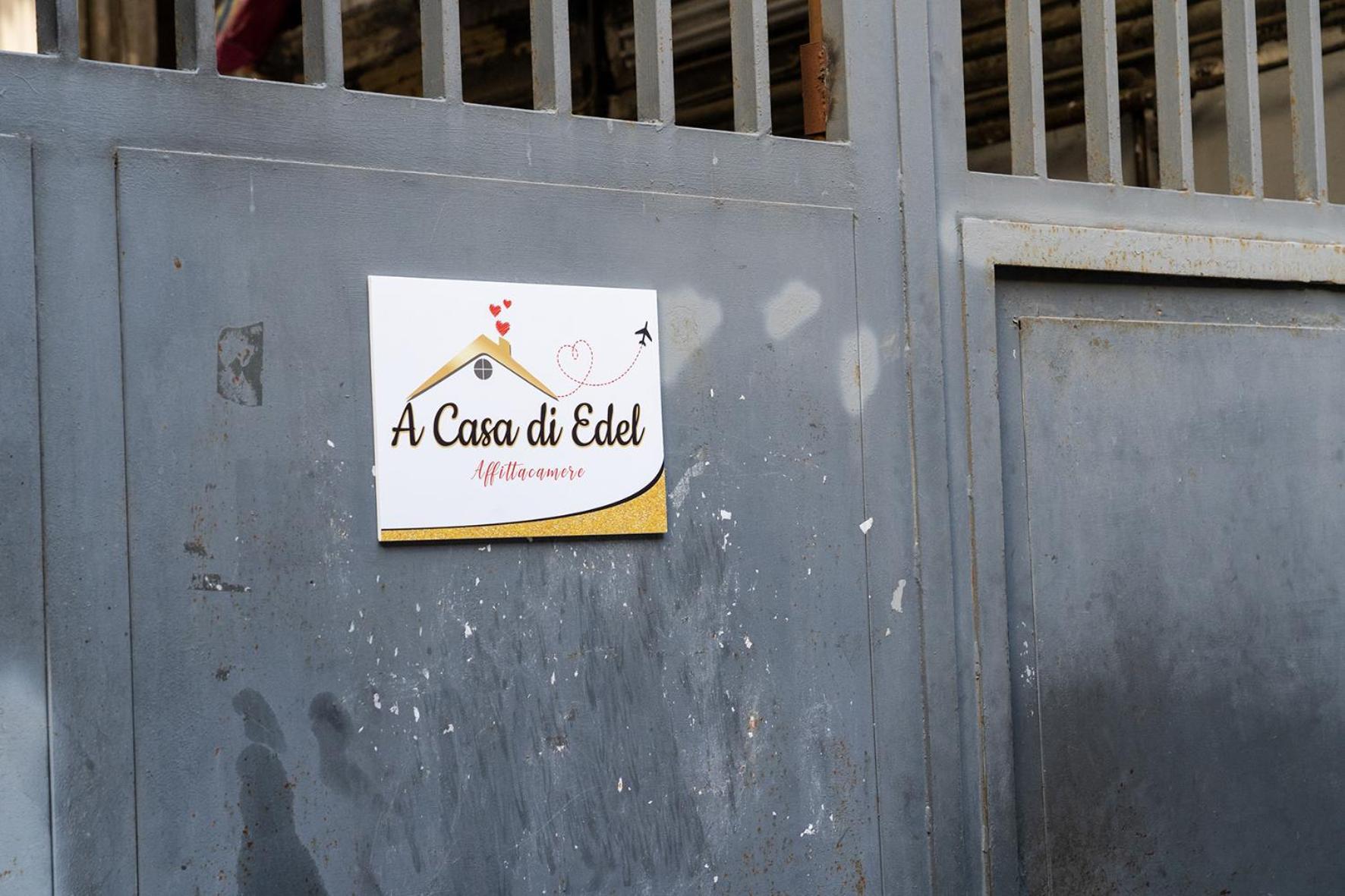 A Casa Di Edel Acomodação com café da manhã Nápoles Exterior foto